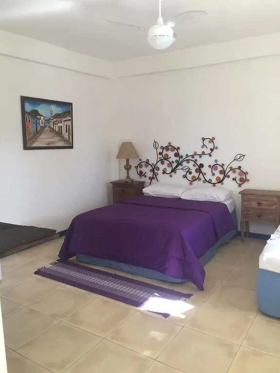 Eco Suites Caravelas 卡波布里奥